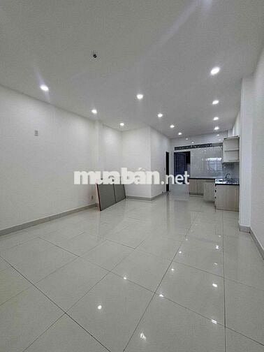 🟡CHO THUÊ NHÀ 3 TẦNG MT LÊ THẠCH, 4 pn , SÁT BẾN XE