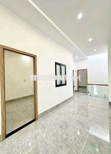 Bán nhà lầu thổ cư đường thông ngay ủy ban Phường Trảng Dài