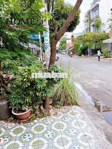 Nhà góc 2 MTNB Gò Dầu – Tân Quý, 1 trệt 1 lầu, nôi thất, giá 10tr/thán