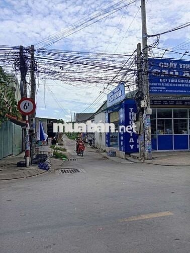 Đất đẹp cao ráo ngay chợ khu trung tâm sầm uất