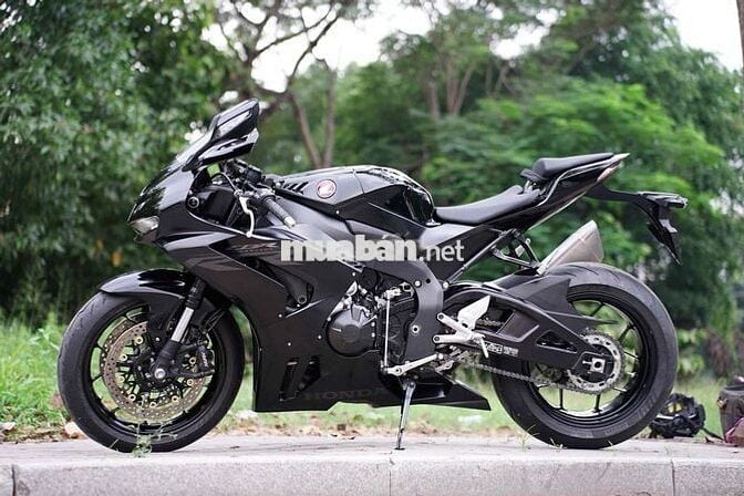 👦🏼🚦 HONDA CBR1000 RRR- FIREBLADE ODO 2K SIÊU LƯỚT