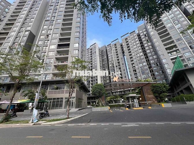 Nhà có 2 Căn cần bán; View Hồ bơi và View TP. LH Xem nhà thực tế.