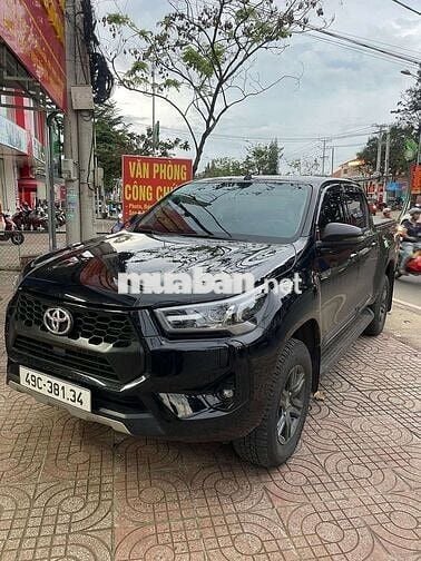 Hilux 2024 std 1 cầu lướt 16.000km