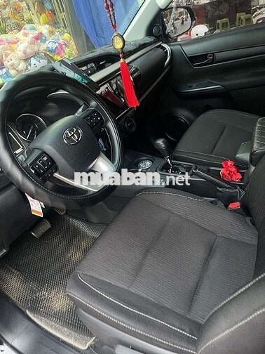 Hilux 2024 std 1 cầu lướt 16.000km