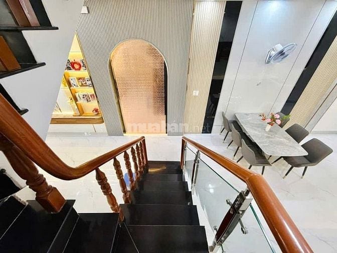 Chủ bán gấp nhà Huỳnh Mẫn Đạt, Q5 còn mới giá 2tỷ550 - diện tích 52m2 