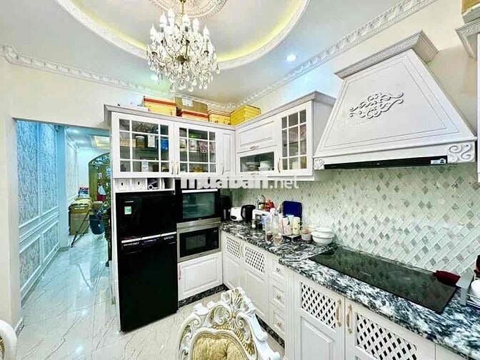 HẺM XE HƠI CÁCH 50M MẶT TIỀN - TRUNG TÂM QUẬN 10 - PHONG CÁCH CHÂU ÂU