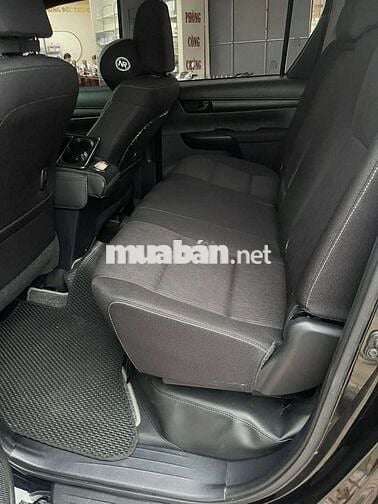 Hilux 2024 std 1 cầu lướt 16.000km