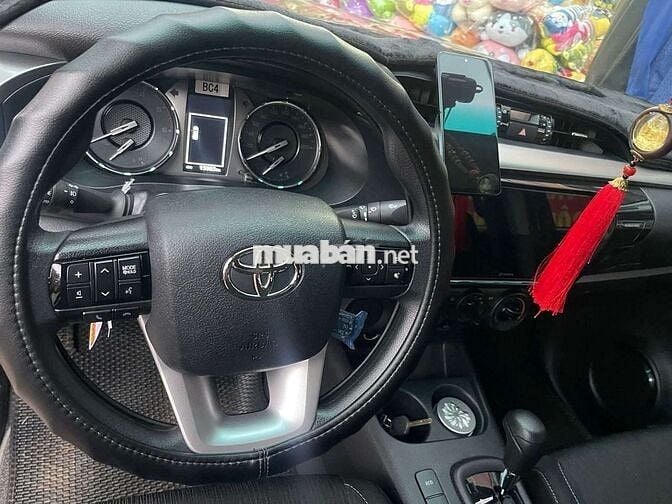 Hilux 2024 std 1 cầu lướt 16.000km