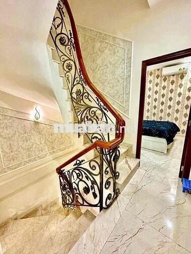 HẺM XE HƠI CÁCH 50M MẶT TIỀN - TRUNG TÂM QUẬN 10 - PHONG CÁCH CHÂU ÂU