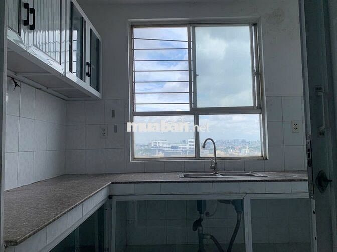 Bán căn hộ cao ốc A Ngô Gia Tự, lầu 9, DT: 60m²