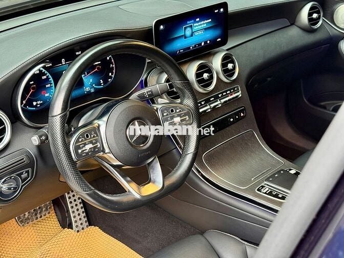 GLC 300 2021 odo 6,6v giá 1 tỷ 530