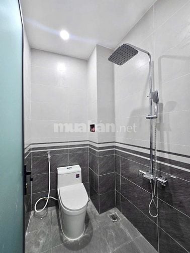BÁN NHÀ 1 TRỆT 1 LẦU 1 HOÀN THIỆN GẦN KDC - P. TÂN PHONG 3ty550
