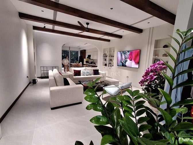 Bán Biệt Thự Sân Vườn Việt Hưng – Long Biên, 140m², 5 Tầng, Hơn 40 Tỷ