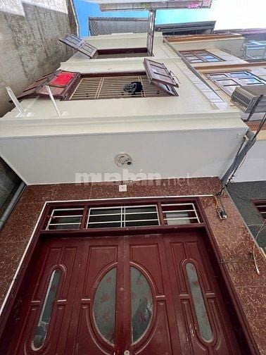 GẤP - Nhà Ngõ 79 Cầu Giấy - 40M - 4 tầng - MT 3,5M - lô góc - 11.5 tỷ
