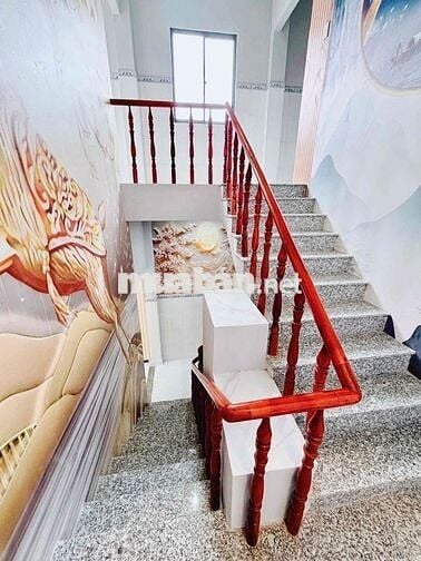 NHÀ LẦU 5 x 20M NGAY VÒNG XOAY TÂN KIM ĐƯỜNG THÔNG XE HƠI . SỔ RIÊNG