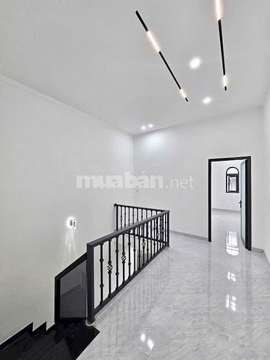 BÁN NHÀ 1 TRỆT 1 LẦU 1 HOÀN THIỆN GẦN KDC - P. TÂN PHONG 3ty550