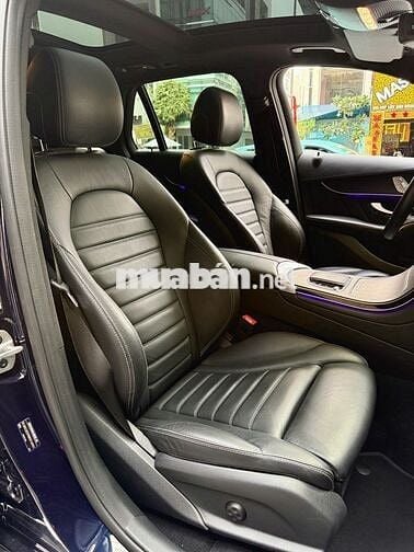 GLC 300 2021 odo 6,6v giá 1 tỷ 530