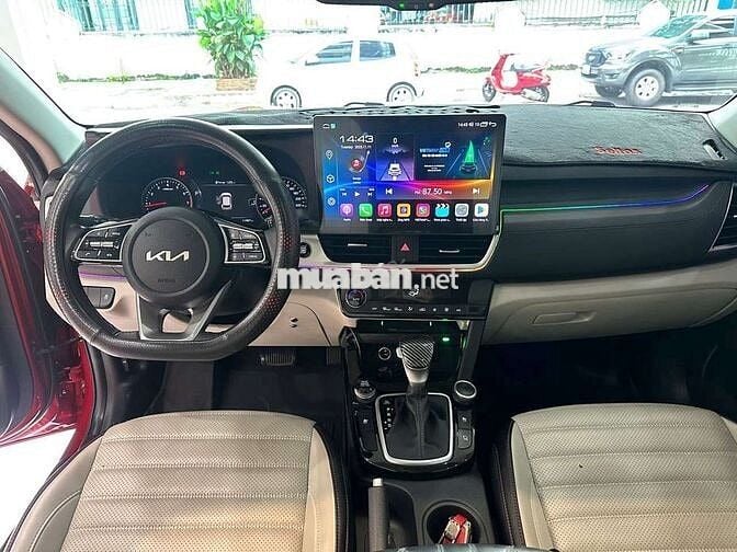 Kia Seltos 2023 Premium 1.4 Turbo,màu đỏ,11.000 km