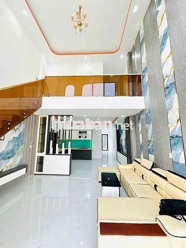 Nhà 1 Lầu 5 x 20m , 3 Phòng Ngủ Ngay Lộc Hậu Đường Xe Hơi Sổ Hoàn Công