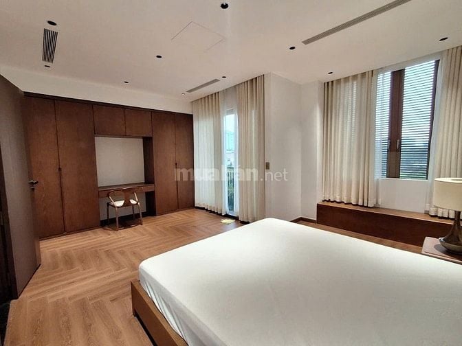 Bán Biệt Thự Sân Vườn Việt Hưng – Long Biên, 140m², 5 Tầng, Hơn 40 Tỷ