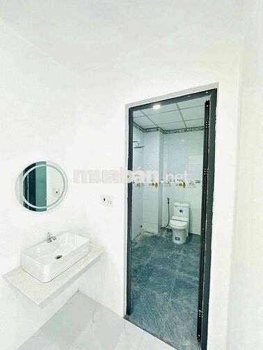 Nhà 1 Lầu 5 x 20m , 3 Phòng Ngủ Ngay Lộc Hậu Đường Xe Hơi Sổ Hoàn Công