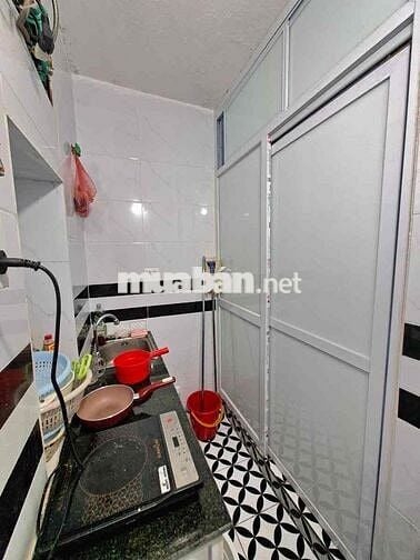 Bán nhà tập thể tầng 3 Bạch mai 15/35m2 FULL nội thất 2,35 tỷ(TL)