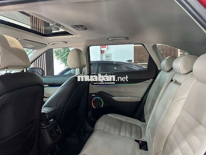 Kia Seltos 2023 Premium 1.4 Turbo,màu đỏ,11.000 km