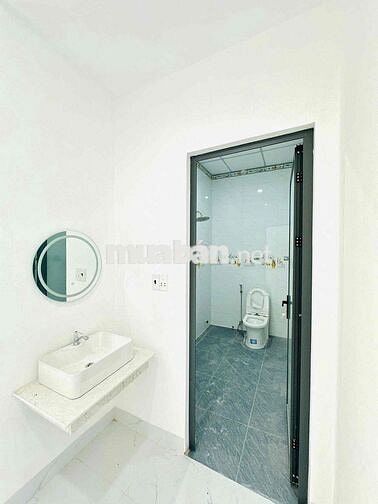 Nhà 1 Lầu 5 x 20m , 3 Phòng Ngủ Ngay Lộc Hậu Đường Xe Hơi Sổ Hoàn Công