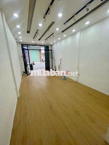 CHO THUÊ NHÀ MẶT TIỀN TRẦN MINH QUYỀN, PHƯỜNG 10, QUẬN 10