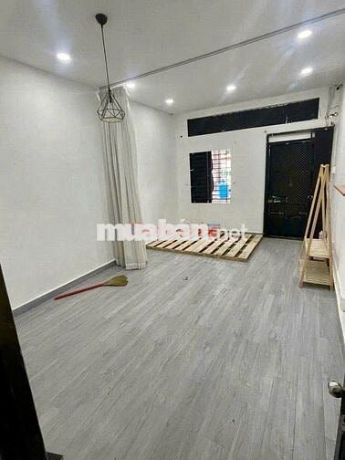 CHO THUÊ NHÀ MẶT TIỀN TRẦN MINH QUYỀN, PHƯỜNG 10, QUẬN 10