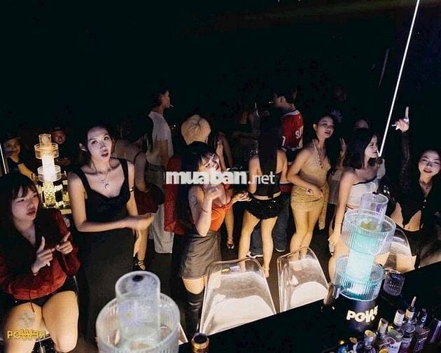 Sang nhượng lại quán Bar Q1 đang hoạt động và dđ giấy phép