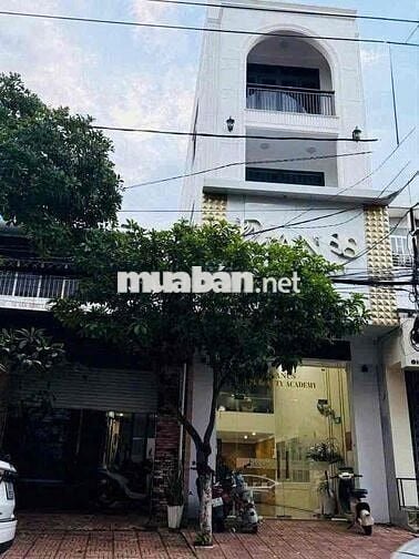 CHO THUÊ NHÀ - MẶT TIỀN HÙNG VƯƠNG - GẦN NGAY QUẢNG TRƯỜNG THÀNH PHỐ