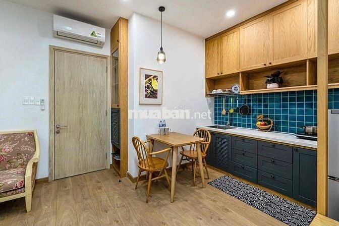 CHDV Ban Công - Nội Thất Cao Cấp - Kế Bên Quận 1 - Gần Cầu Sai Gòn