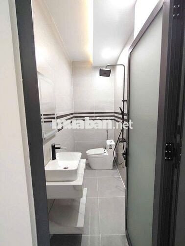 Chủ cần bán căn nhà phố giá rẻ, sổ hồng đầy đủ, nhà mới, gần Gô Dĩ An