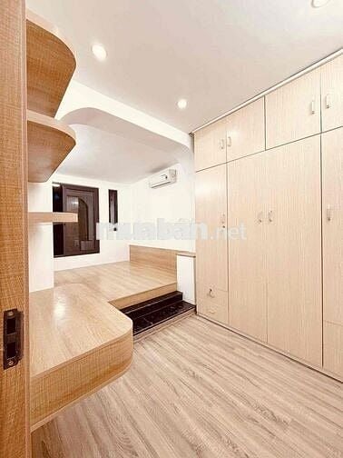 Bán tập thể Đại La tầng 2, 70m, ô tô đỗ chân cầu thang, full nội thất