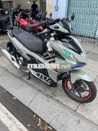 Honda air blade 4val 2024 mới 90% bstp chính chủ