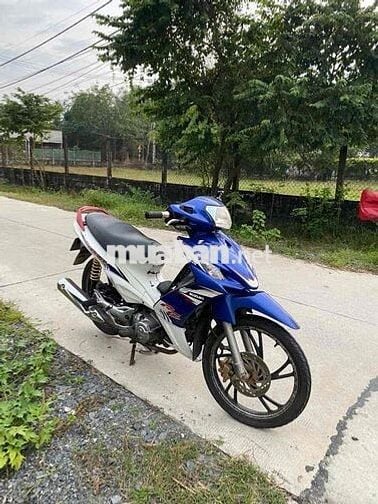 Axelo máy nguyên zin chưa đung tới giấy tờ hợp lệ