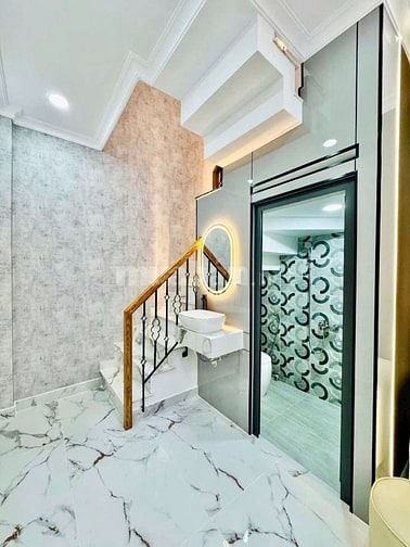 Chính chủ gửi bán nhà Lý Thường Kiệt Q10 - Hẻm OT - Giá chỉ 1t8 TL