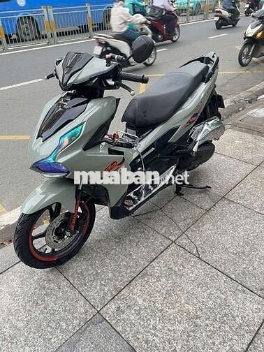 Honda air blade 4val 2024 mới 90% bstp chính chủ