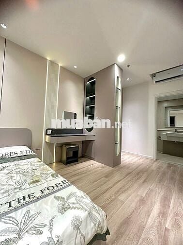 Chính chủ còn 1 căn 83m2 2 phòng ngủ full nội thất view LK81 Quận 1