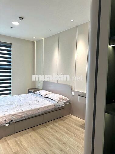 Chính chủ còn 1 căn 83m2 2 phòng ngủ full nội thất view LK81 Quận 1