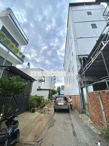 ĐẤT SAU LƯNG MT HÀ HUY GIÁP . HXH 90M2 . GIÁ 5TY TL.