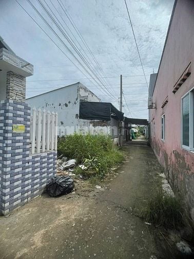 CHỈ 775 TRIỆU – NHÀ CẤP 4 SẠCH ĐẸP – 2 SẸC DƯƠNG CÔNG KHI, TÂN HIỆP, H