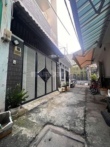 Bán Nhà Tân Kỳ Tân Quý, Sát bên ETown Cộng Hoà Tân Bình, Giá Rẻ 