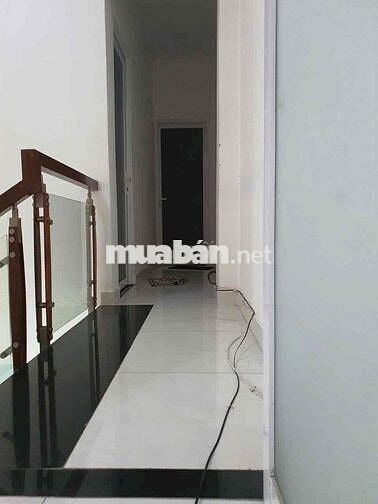 nhà đẹp 1 lầu 4pn 2wc hẻm xe hơi đ 49 sổ riêng KDC