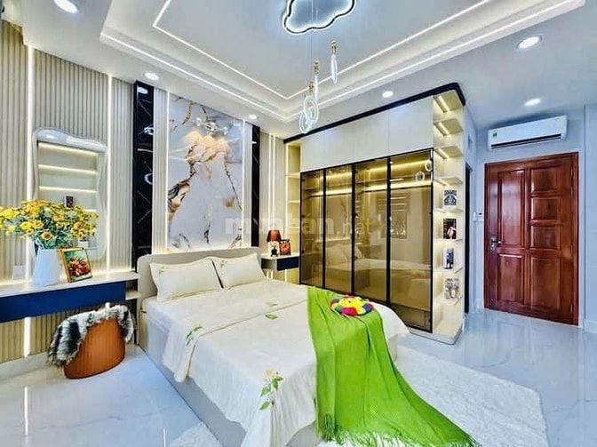 Thua lỗ bán gấp nhà Huỳnh Văn Bánh. Phường 11. Phú Nhuận. Giá 3 tỷ 190