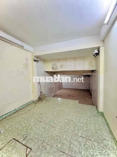 Dưới 3 tỷ có nhà tập thể sổ đỏ Định Công-60m ra phố-28m*4T;;MT3m;4ngủ