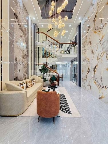 Thua lỗ bán gấp nhà Huỳnh Văn Bánh. Phường 11. Phú Nhuận. Giá 3 tỷ 190