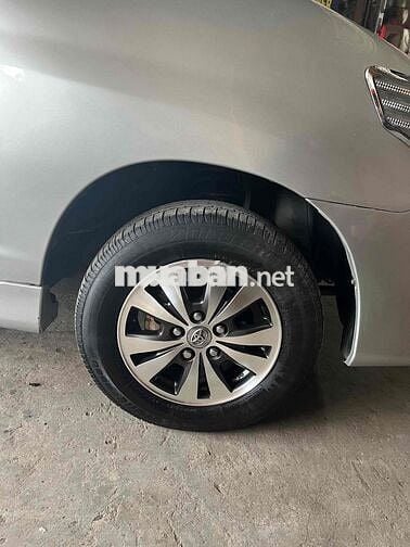 bán xe toyota innova