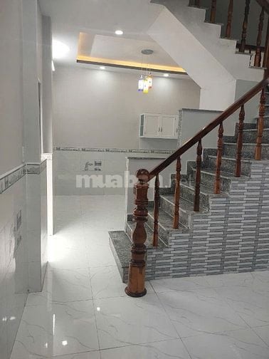 nhà góc 2 mặt tiền gần chợ mỹ hạnh – giá tốt 690tr  – dọn vào ở ngay  